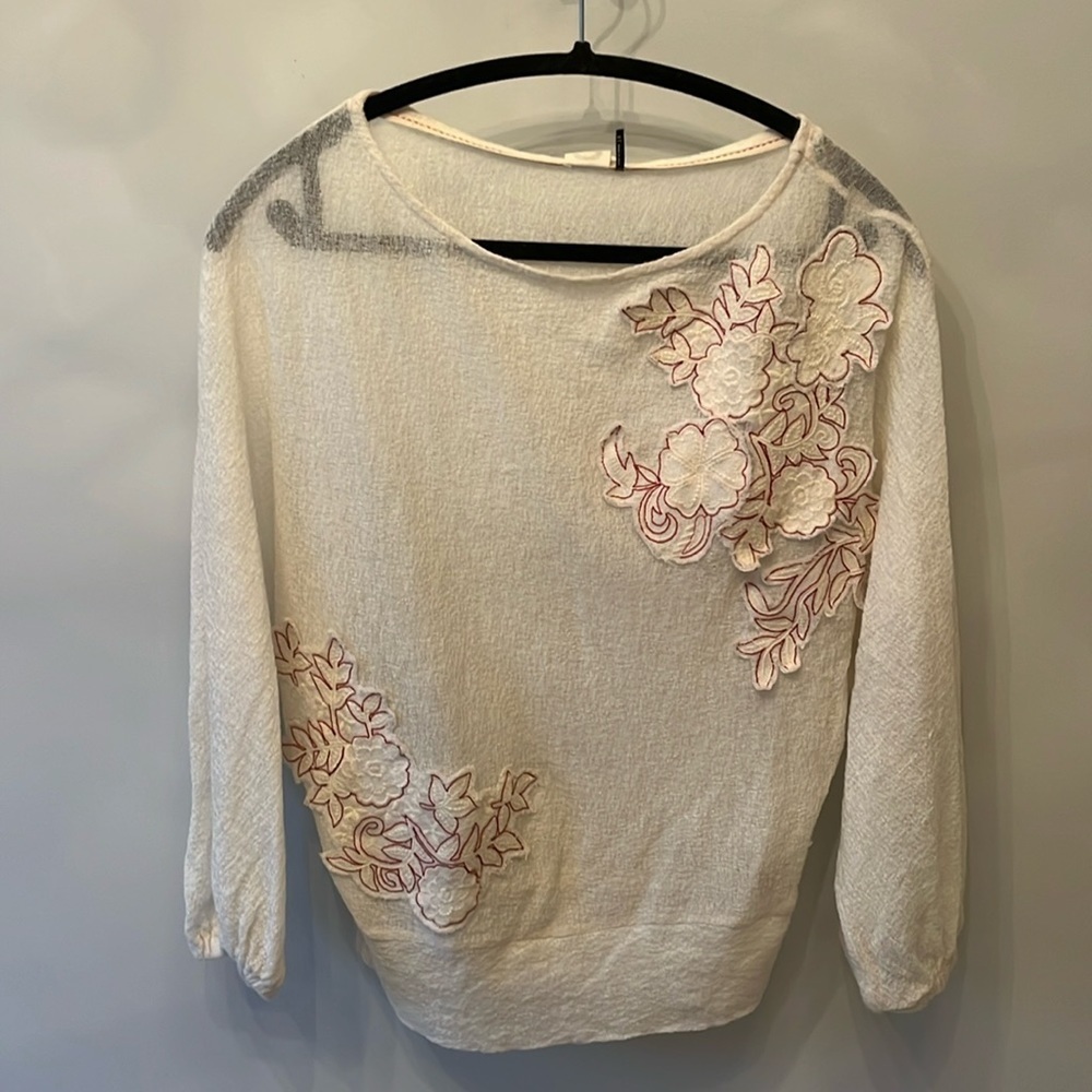 Anthropologie Akemi +Kin sheer embroidered top xs​​​​​​